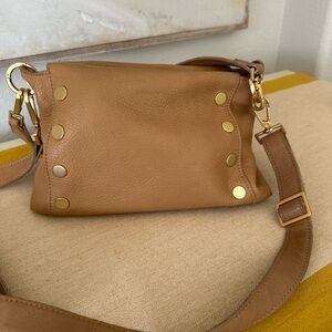 Hammett Medium toast/brushed gold crossbody